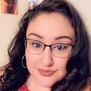 Meet your Posher, Lucinda